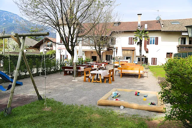 Biergarten & Spielplatz