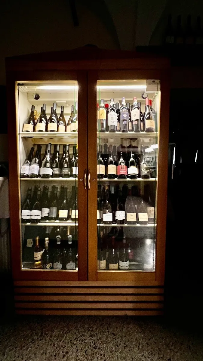 Weinschrank mit guter Auswahl